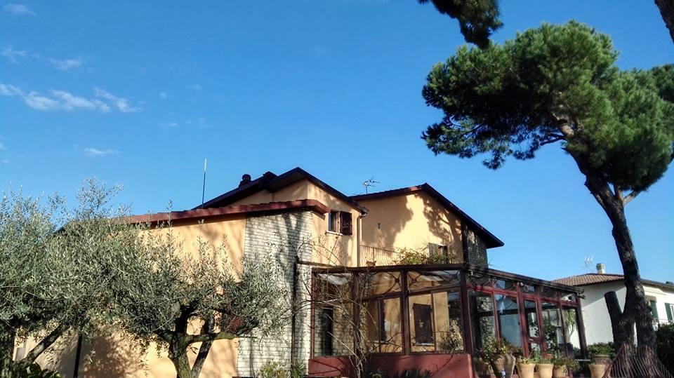 B&B Villa Acero Marina Di Carrara Exterior photo